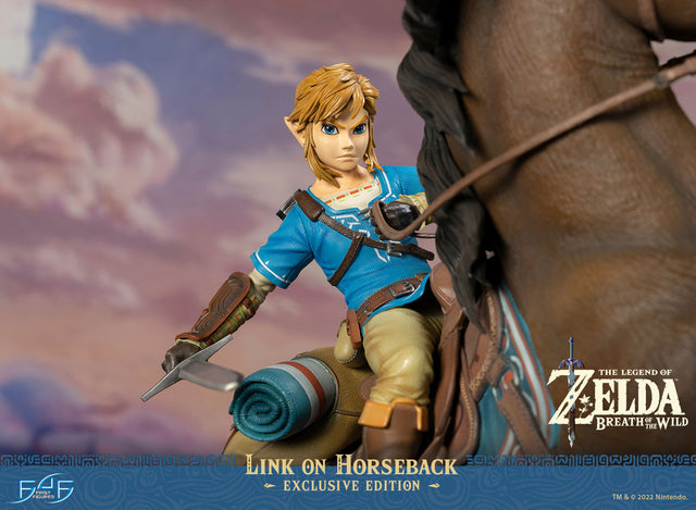 The Legend of Zelda™: Breath of The Wild - Link on Horseback (Exclusive Edition) (linkonhorseback_st_15.jpg)