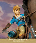 The Legend of Zelda™: Breath of The Wild - Link on Horseback (Standard Edition) (linkonhorseback_st_15_1.jpg)