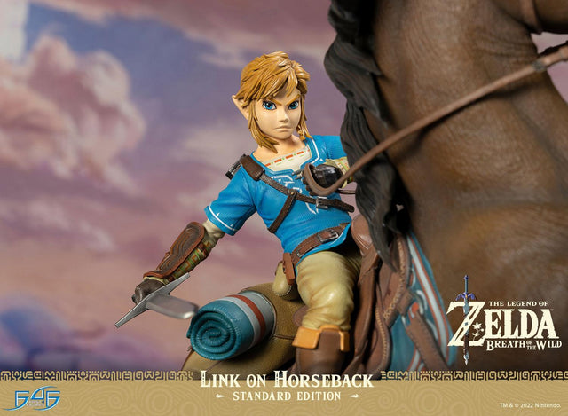 The Legend of Zelda™: Breath of The Wild - Link on Horseback (Standard Edition) (linkonhorseback_st_15_1.jpg)