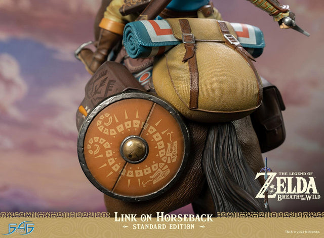 The Legend of Zelda™: Breath of The Wild - Link on Horseback (Standard Edition) (linkonhorseback_st_17_1.jpg)