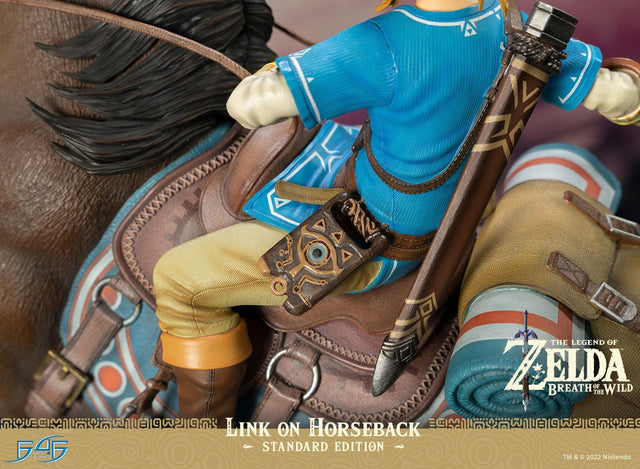 The Legend of Zelda™: Breath of The Wild - Link on Horseback (Standard Edition) (linkonhorseback_st_19_1.jpg)