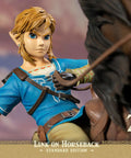The Legend of Zelda™: Breath of The Wild - Link on Horseback (Standard Edition) (linkonhorseback_st_25_2.jpg)