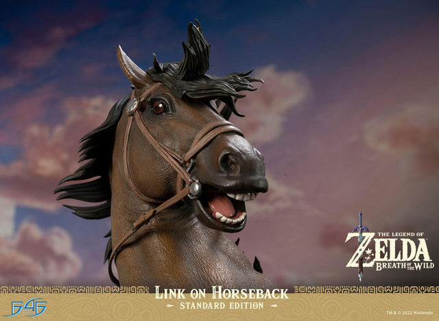 The Legend of Zelda™: Breath of The Wild - Link on Horseback (Standard Edition) (linkonhorseback_st_26_2.jpg)