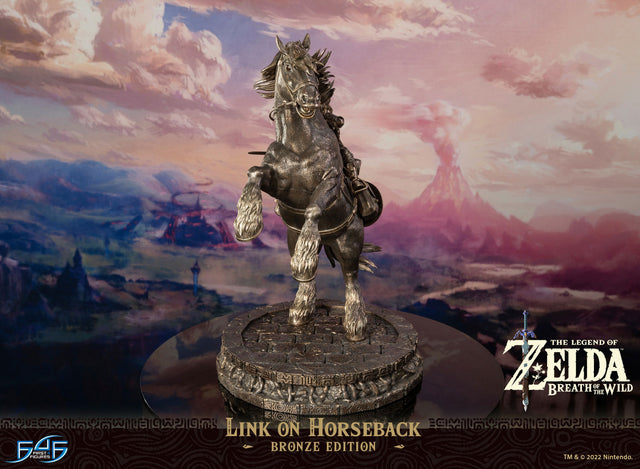 The Legend of Zelda™: Breath of The Wild - Link on Horseback (Bronze Edition) (linkonhorseback_var_01_1.jpg)