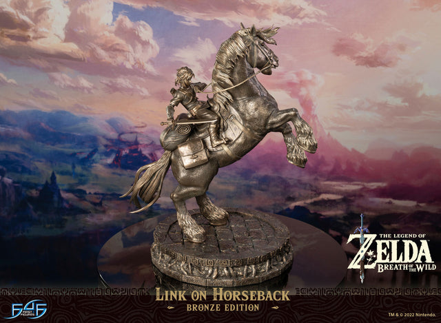 The Legend of Zelda™: Breath of The Wild - Link on Horseback (Bronze Edition) (linkonhorseback_var_07_1.jpg)