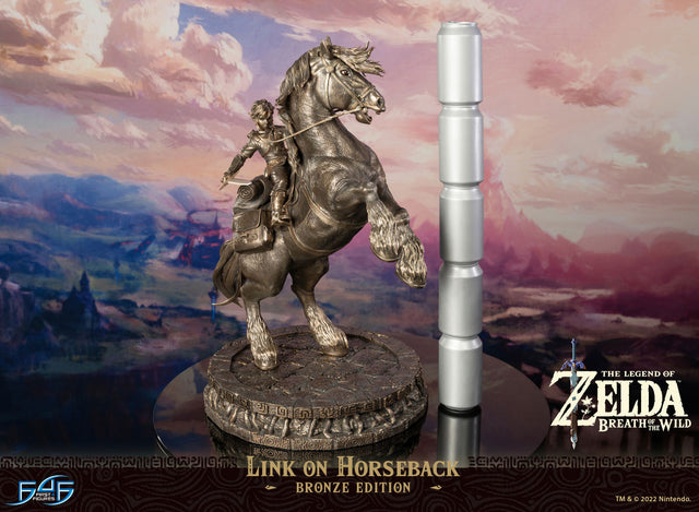 The Legend of Zelda™: Breath of The Wild - Link on Horseback (Bronze Edition) (linkonhorseback_var_09_1.jpg)