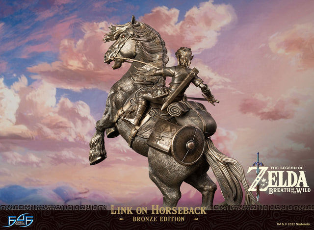 The Legend of Zelda™: Breath of The Wild - Link on Horseback (Bronze Edition) (linkonhorseback_var_13_1.jpg)