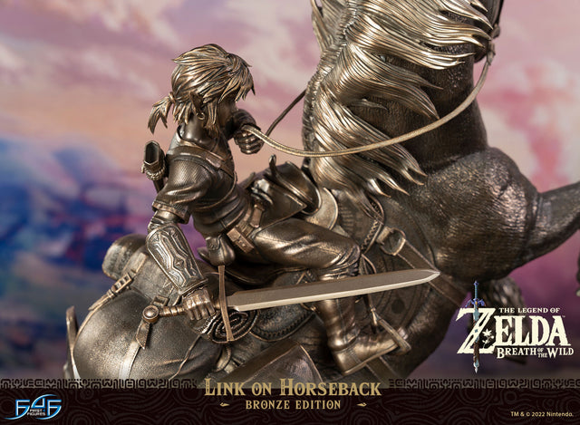 The Legend of Zelda™: Breath of The Wild - Link on Horseback (Bronze Edition) (linkonhorseback_var_15_1.jpg)