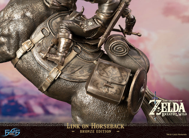 The Legend of Zelda™: Breath of The Wild - Link on Horseback (Bronze Edition) (linkonhorseback_var_18_1.jpg)