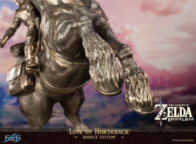 The Legend of Zelda™: Breath of The Wild - Link on Horseback (Bronze Edition) (linkonhorseback_var_21_1.jpg)