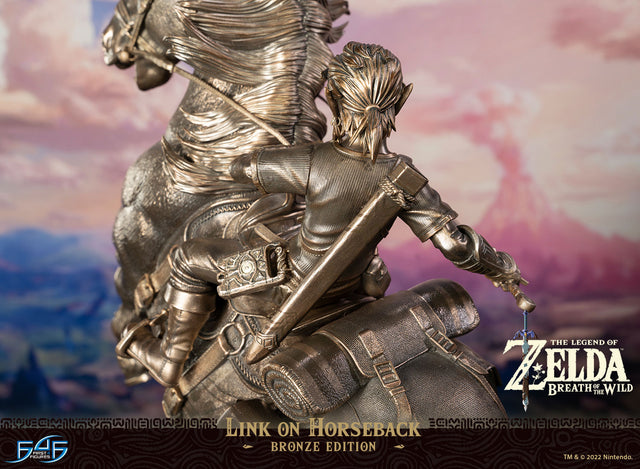 The Legend of Zelda™: Breath of The Wild - Link on Horseback (Bronze Edition) (linkonhorseback_var_24_1.jpg)