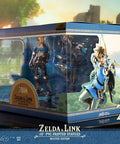 The Legend of Zelda™: Breath of the Wild – Zelda & Link (Master Edition) (master_44.jpg)