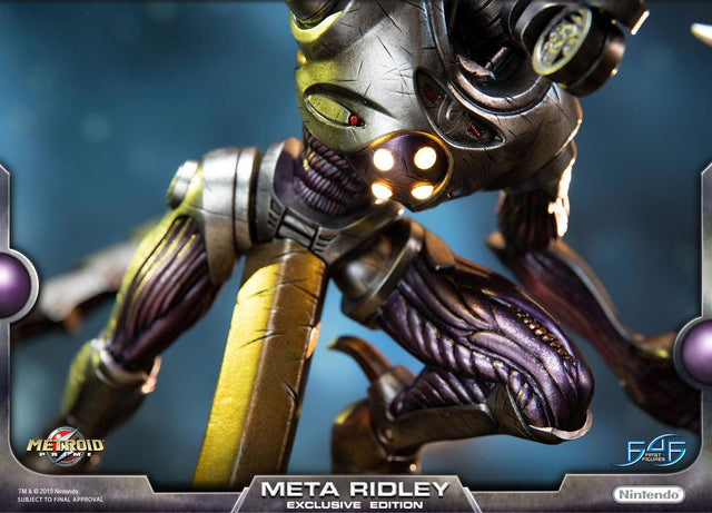 Metroid Prime – Meta Ridley Exclusive Edition (metaridley-exc-h-04.jpg)