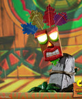 Crash Bandicoot™- Mini Aku Aku Mask Combo Companion Edition  (miniakuakumask-combo-h-02.jpg)