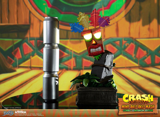 Crash Bandicoot™- Mini Aku Aku Mask Combo Companion Edition  (miniakuakumask-combo-h-05.jpg)