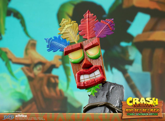 Crash Bandicoot™- Mini Aku Aku Mask Combo Companion Edition  (miniakuakumask-combo-h-06.jpg)