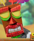 Crash Bandicoot™- Mini Aku Aku Mask Combo Companion Edition  (miniakuakumask-combo-h-08.jpg)