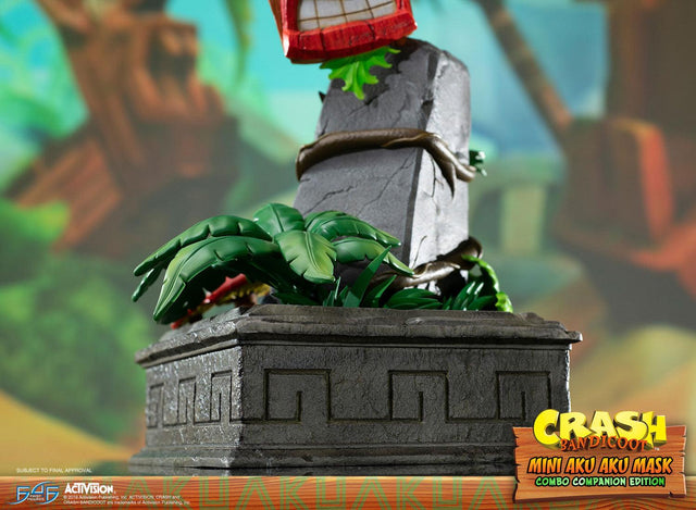 Crash Bandicoot™- Mini Aku Aku Mask Combo Companion Edition  (miniakuakumask-combo-h-11.jpg)