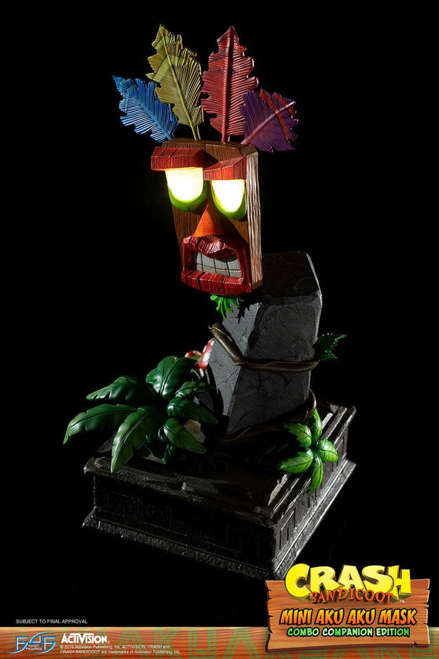 Crash Bandicoot™- Mini Aku Aku Mask Combo Companion Edition  (miniakuakumask-combo-v-04.jpg)