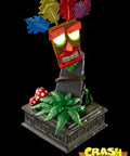 Crash Bandicoot™- Mini Aku Aku Mask Combo Companion Edition  (miniakuakumask-combo-v-05.jpg)