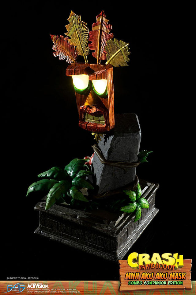 Crash Bandicoot™- Mini Aku Aku Mask Combo Companion Edition  (miniakuakumask-combo-v-27.jpg)