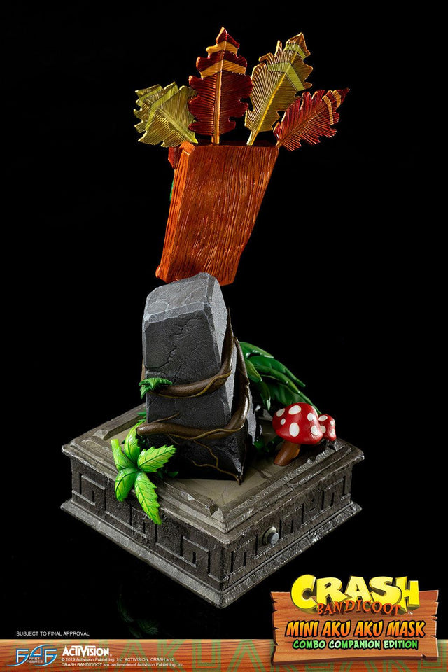 Crash Bandicoot™- Mini Aku Aku Mask Combo Companion Edition  (miniakuakumask-combo-v-32.jpg)