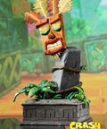 Crash Bandicoot™- Mini Aku Aku Mask Combo Companion Edition  (miniakuakumask-combo-v-35.jpg)