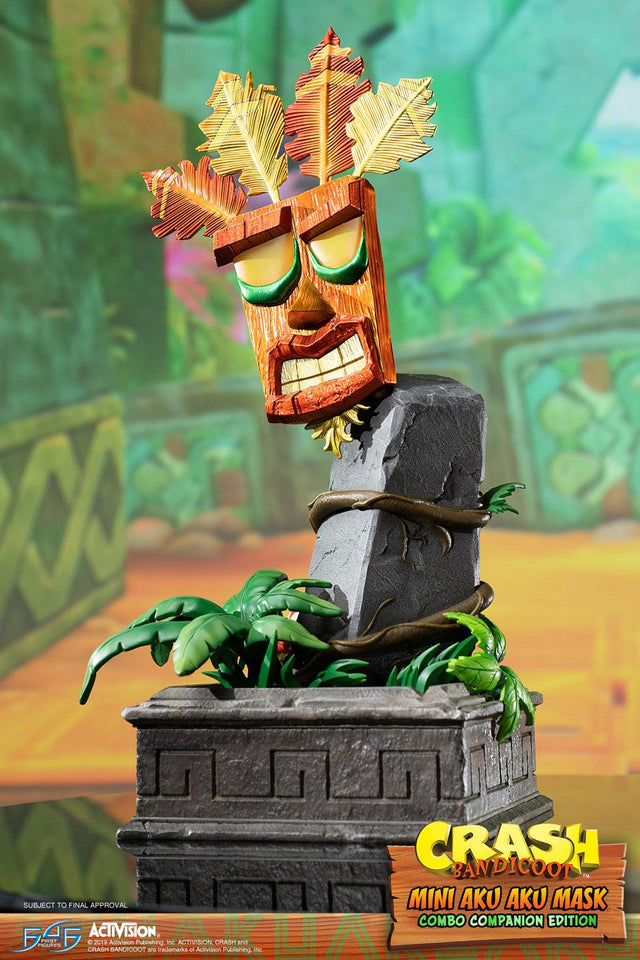 Crash Bandicoot™- Mini Aku Aku Mask Combo Companion Edition  (miniakuakumask-combo-v-35.jpg)