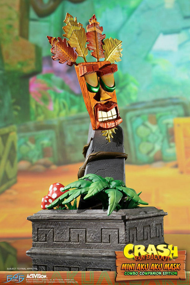 Crash Bandicoot™- Mini Aku Aku Mask Combo Companion Edition  (miniakuakumask-combo-v-36.jpg)