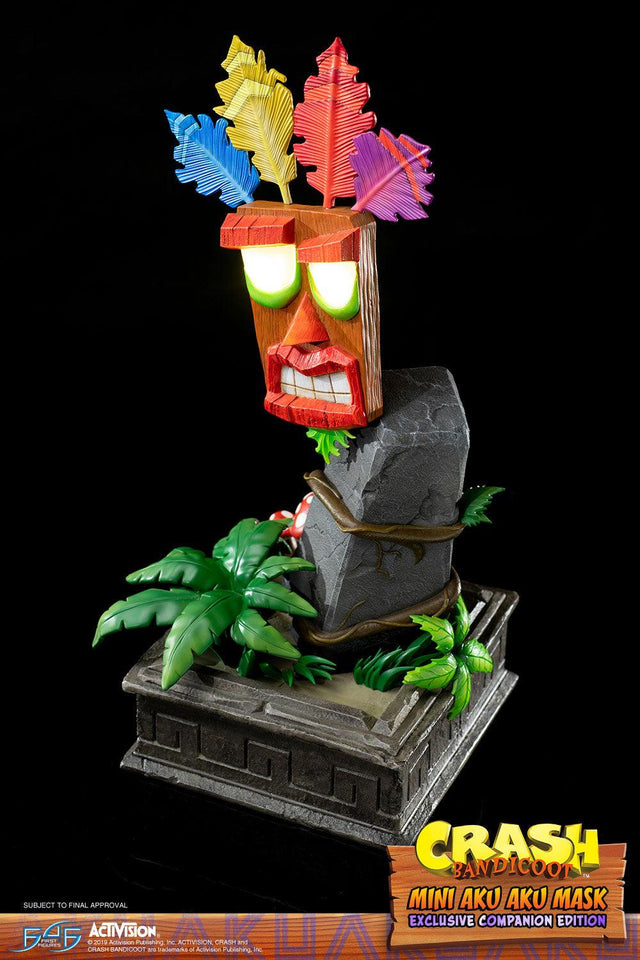 Crash Bandicoot™ - Mini Aku Aku Mask Exclusive Companion Edition (miniakuakumask-exc-v-03.jpg)