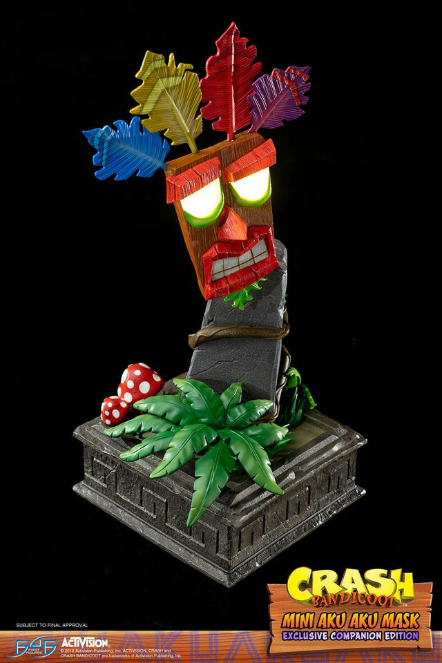 Crash Bandicoot™ - Mini Aku Aku Mask Exclusive Companion Edition (miniakuakumask-exc-v-05.jpg)