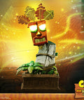 Crash Bandicoot™ - Mini Golden Aku Aku Mask Companion Edition  (miniakuakumask-golden-h-01-cover.jpg)