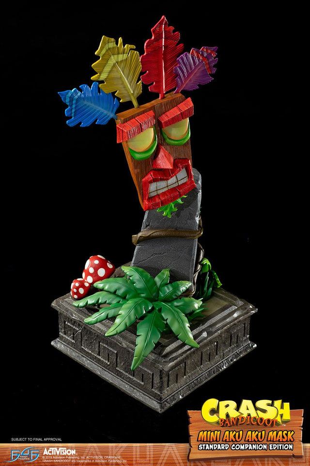 Crash Bandicoot™ - Mini Aku Aku Mask Standard Companion Edition (miniakuakumask-reg-v-03.jpg)