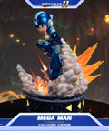 Mega Man 11 - Mega Man (Exclusive Edition) (mm11_exc_10.jpg)