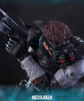 Solid Snake (Exclusive) (_new_snake_exc_horizontal_03.jpg)