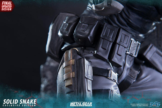 Solid Snake (Exclusive) (_new_snake_exc_horizontal_25.jpg)