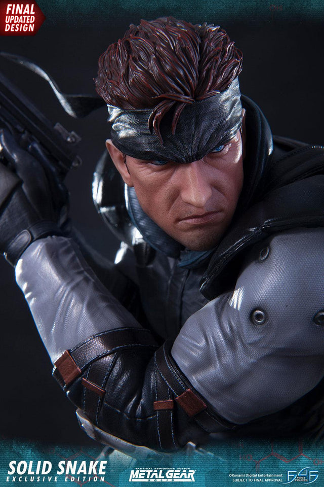 Solid Snake (Exclusive) (_new_snake_exc_vertical_16.jpg)