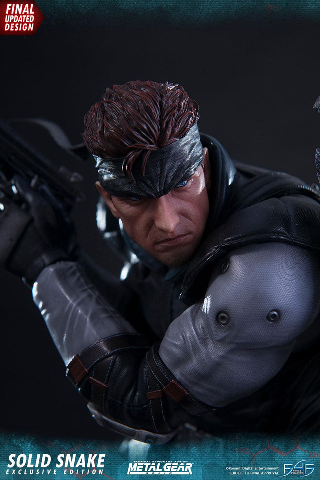 Solid Snake (Exclusive) (_new_snake_exc_vertical_21.jpg)