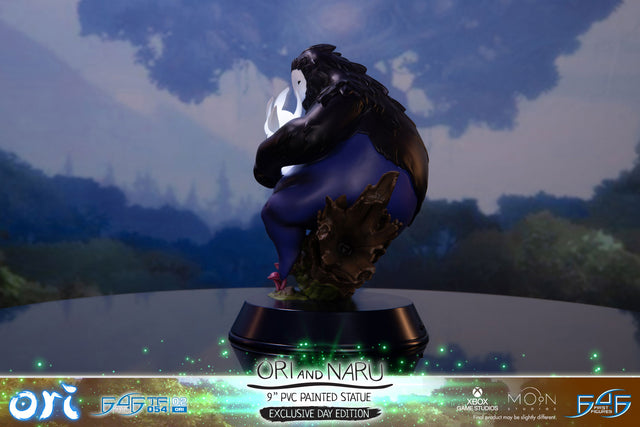 Ori and the Blind Forest™ - Ori and Naru PVC Statue Exclusive Edition [Day Variation] (okinnaru_dayex_02.jpg)