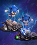 Sonic the Hedgehog 2 - Sonic Standoff (Exclusive Edition) (rectangle-1480x1600-sonicstandoff-02.jpg)