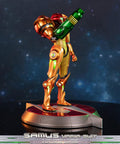 Metroid Prime™ - Samus Varia Suit PVC (Exclusive Edition) (samusvs_ex_06_1.jpg)