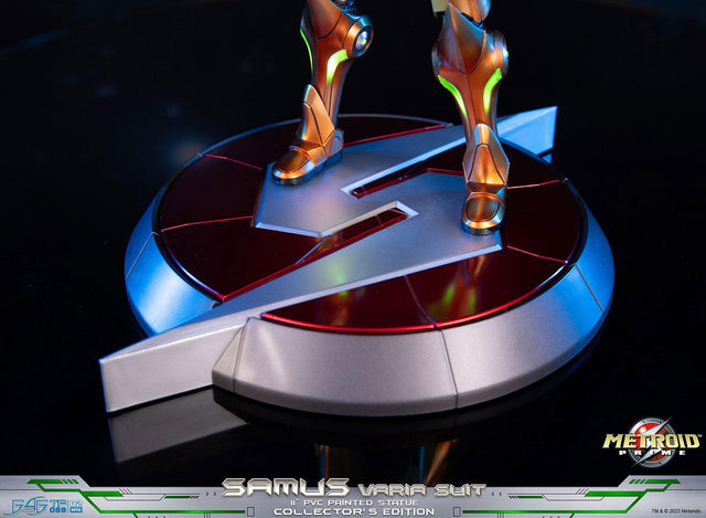 Metroid Prime™ - Samus Varia Suit PVC (Collector's Edition) (samusvs_ex_38.jpg)