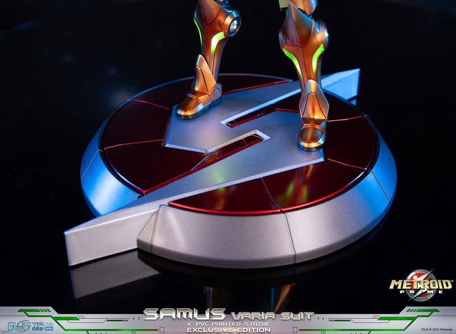 Metroid Prime™ - Samus Varia Suit PVC (Exclusive Edition) (samusvs_ex_38_1.jpg)