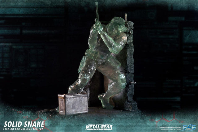 Solid Snake Stealth Camouflage Edition (snake_sce_horizontal_11.jpg)