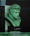 Metal Gear Solid - Solid Snake Grand-Scale Bust (Codec Edition GSB) (snakebust-gsb_codec_01.jpg)