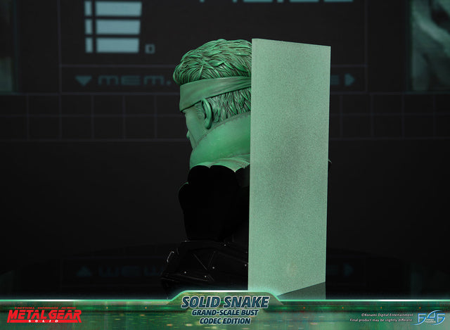 Metal Gear Solid - Solid Snake Grand-Scale Bust (Codec Edition GSB) (snakebust-gsb_codec_05.jpg)