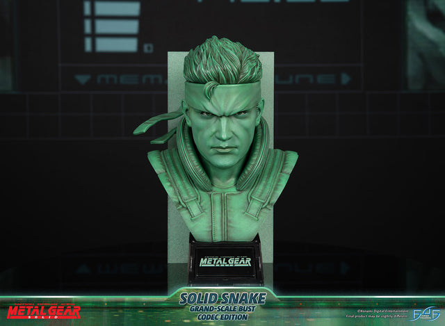 Metal Gear Solid - Solid Snake Grand-Scale Bust (Codec Edition GSB) (snakebust-gsb_codec_08.jpg)