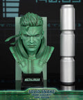 Metal Gear Solid - Solid Snake Grand-Scale Bust (Codec Edition GSB) (snakebust-gsb_codec_09.jpg)