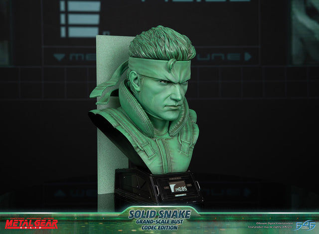 Metal Gear Solid - Solid Snake Grand-Scale Bust (Codec Edition GSB) (snakebust-gsb_codec_16.jpg)