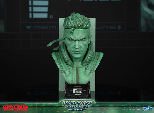 Metal Gear Solid - Solid Snake Grand-Scale Bust (Codec Edition GSB) (snakebust-gsb_codec_18.jpg)